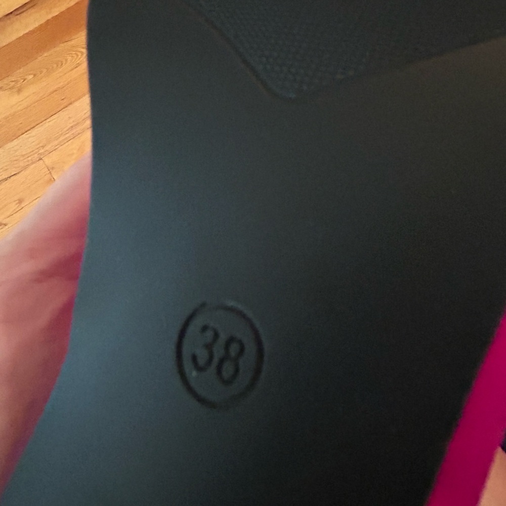 NWOT Pearl Fucsia Heels - Picture 5 of 5